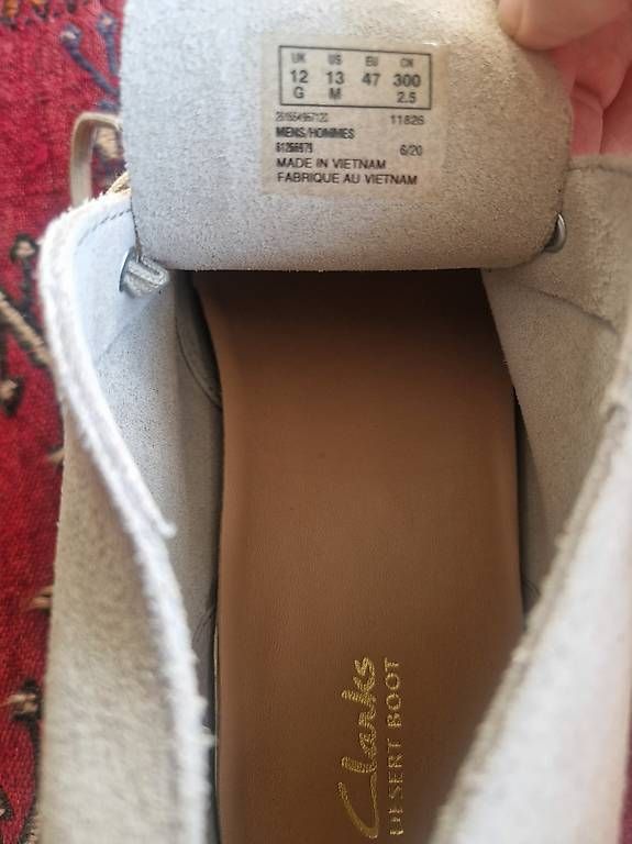 Scarpe da uomo: Clarks Desert Boot in Grösse 47 – Nuovo (secondo la descrizione) da Thun venduto da Mia7374 1