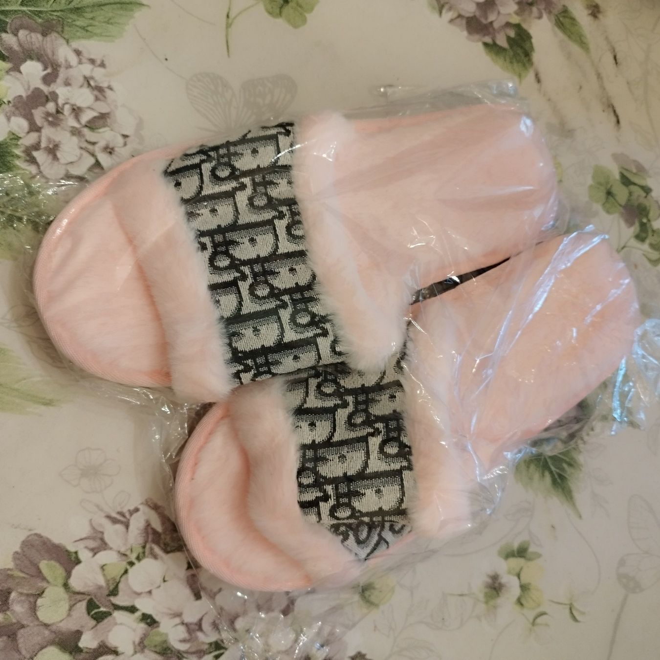 Chaussures femmes: Hausschuh gr 41 eu new – Neuf avec emballage d'origine à Basel par pro_79rs