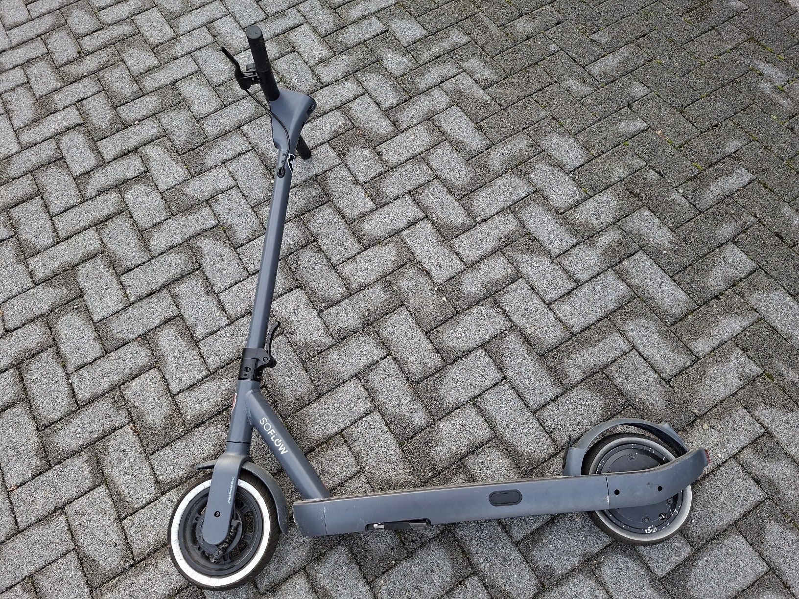 Scooters: E-Scooter SoFlow  – Défectueux à Meierskappel par rigihans