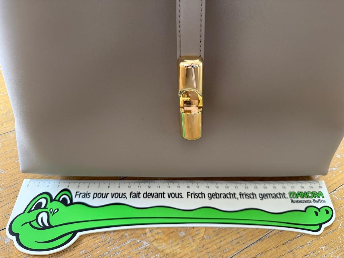 Furla Borse da donna: Sac à main FURLA Goccia, beige – Nuovo e nell'imballaggio originale da Préverenges venduto da Gilchris 3