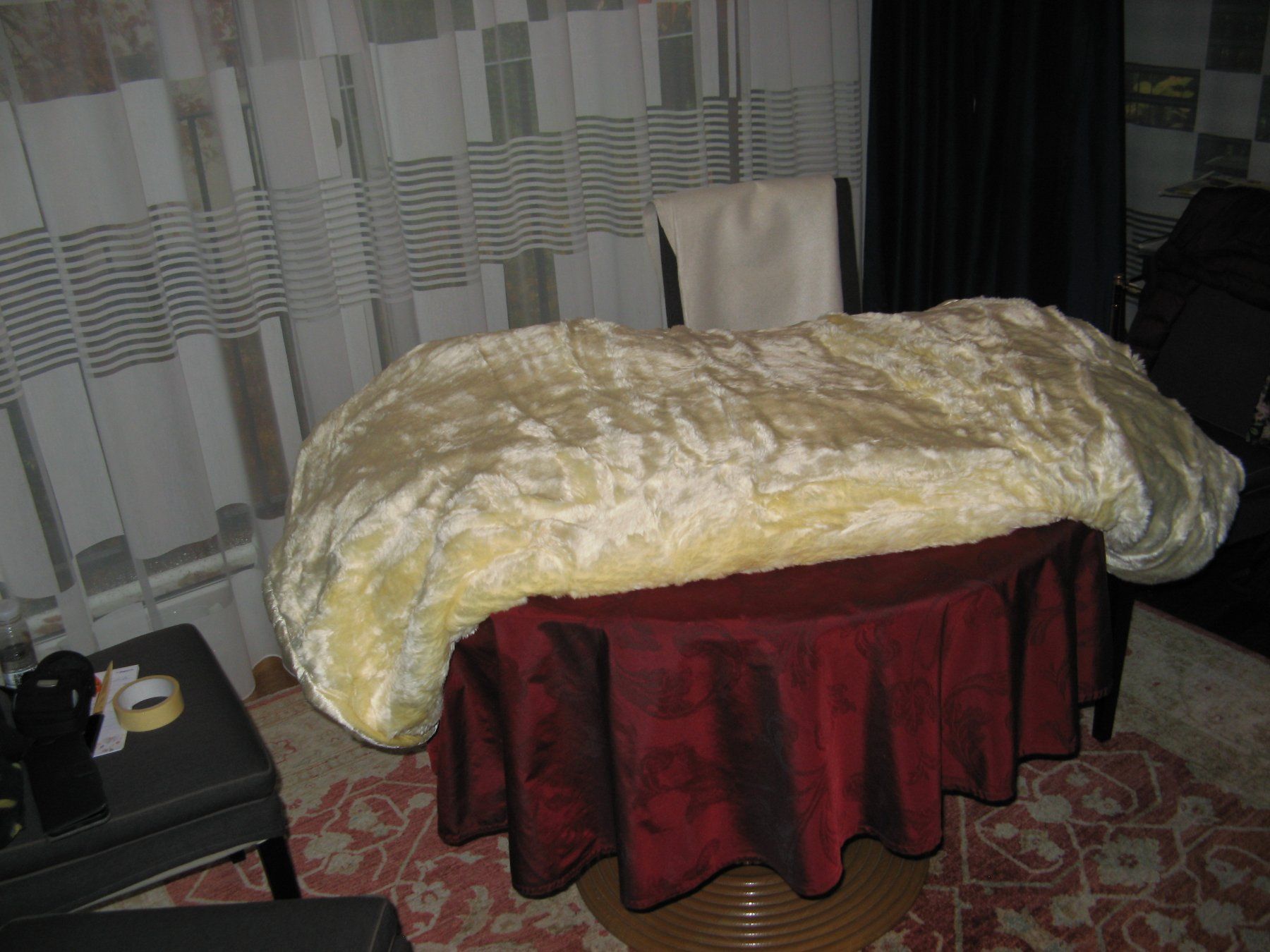 Coperte: flauschige eierschalenfarbige Kuscheldecke – Usato da Zürich venduto da apil