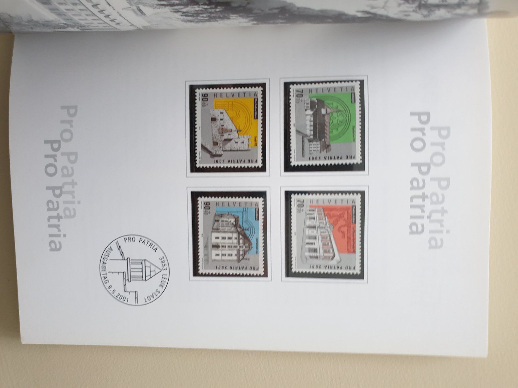 Tutti i francobolli: Jahresbuch CH Briefmarken 2001 postfrisch vollständig – Nuovo (secondo la descrizione) da Frauenfeld venduto da Kasico 5