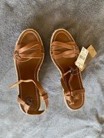 Sommerliche ROXY Sandalen aus Leder, Gr. 39, Neu!