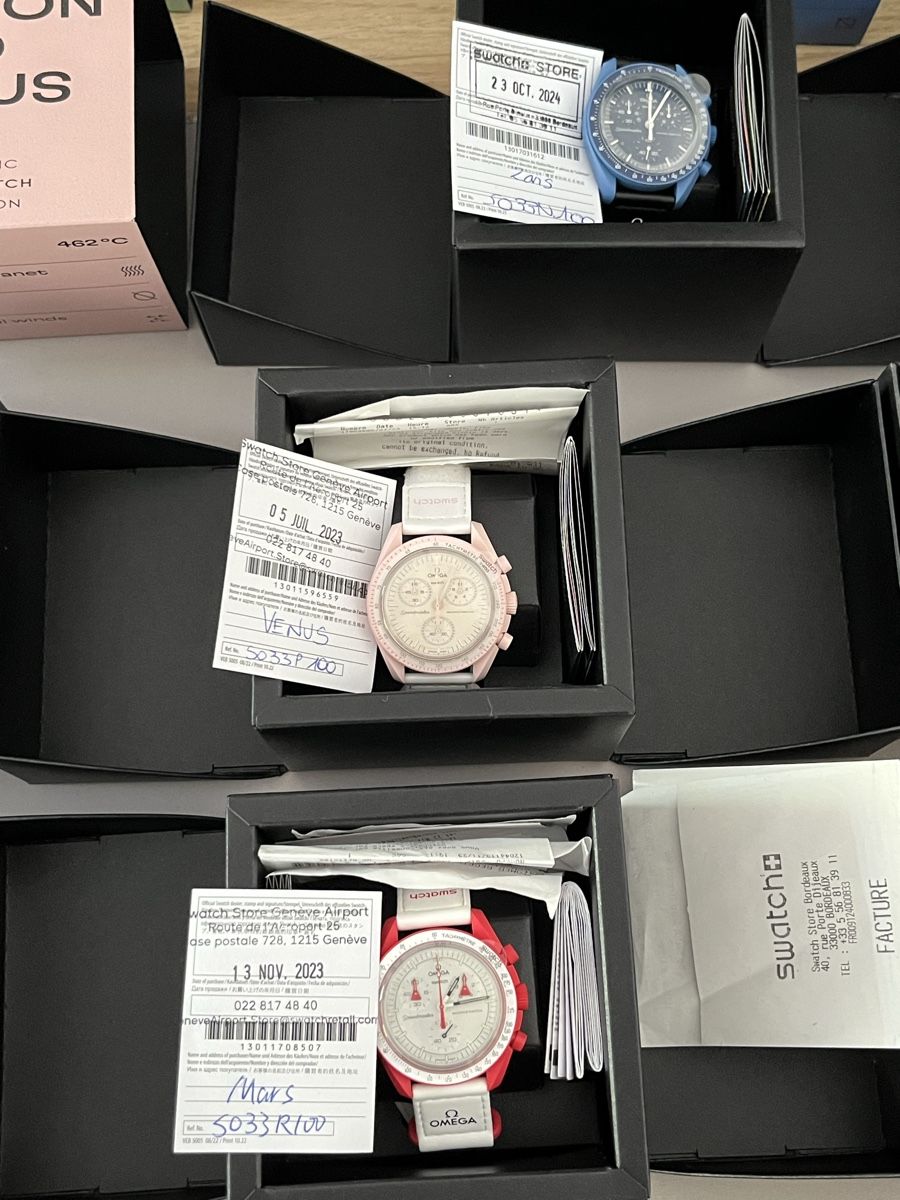Swatch Uhren: Collection 11 MoonsWatch neuves – Neu und originalverpackt aus Fribourg von Spicchio 2
