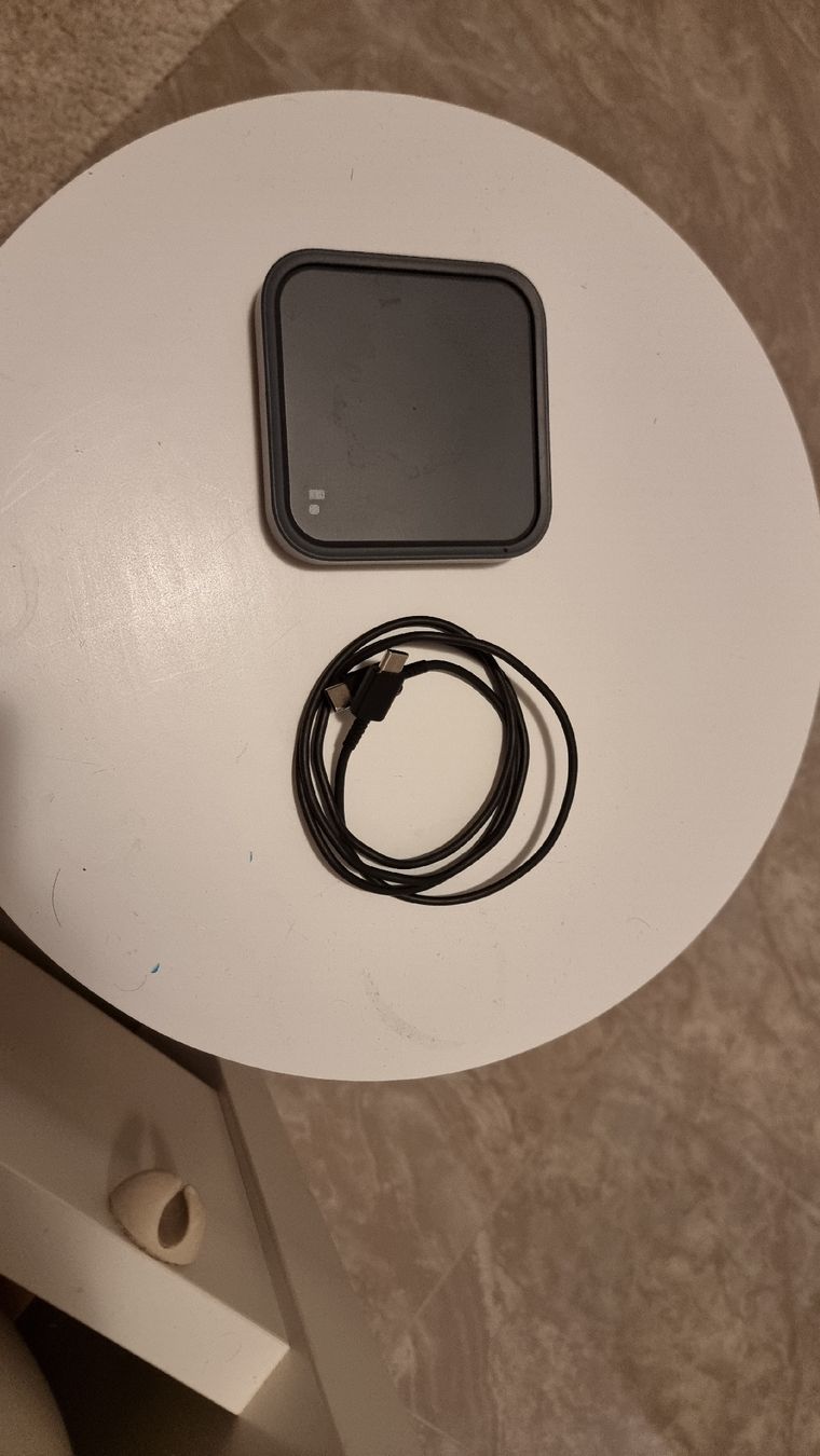 Chargements: Samsung Wireless Charger Duo Schnellladefunktion – D'occasion à Lengnau BE par Thanu1994
