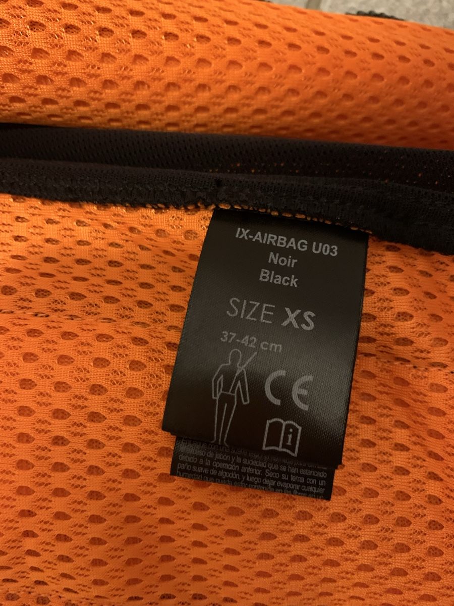 Ixon Protezioni & Imbottiture: Ixon Airbag Motorradweste U03 – Usato da Sumiswald venduto da tanscha. 4