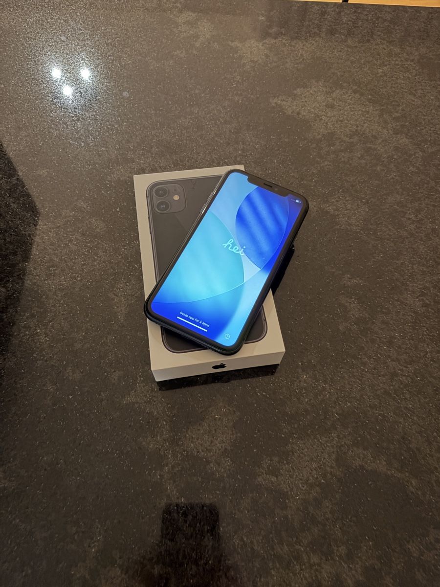 Apple Telefoni cellulari / Smartphones: iPhone 11 AKKU 100% – Nuovo (secondo la descrizione) da Emmen venduto da Brahim 4