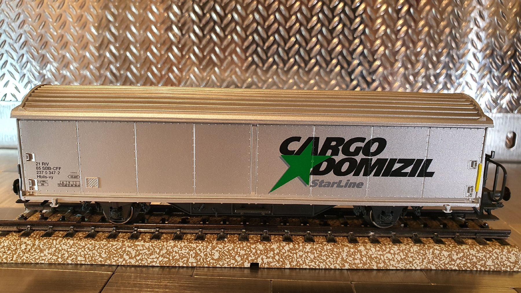 Märklin Modellini di ferrovie: MÄRKLIN H0 GÜTERWAGEN CARGO DOMIZIL   – Usato da Männedorf venduto da Modellbau-wyss 2