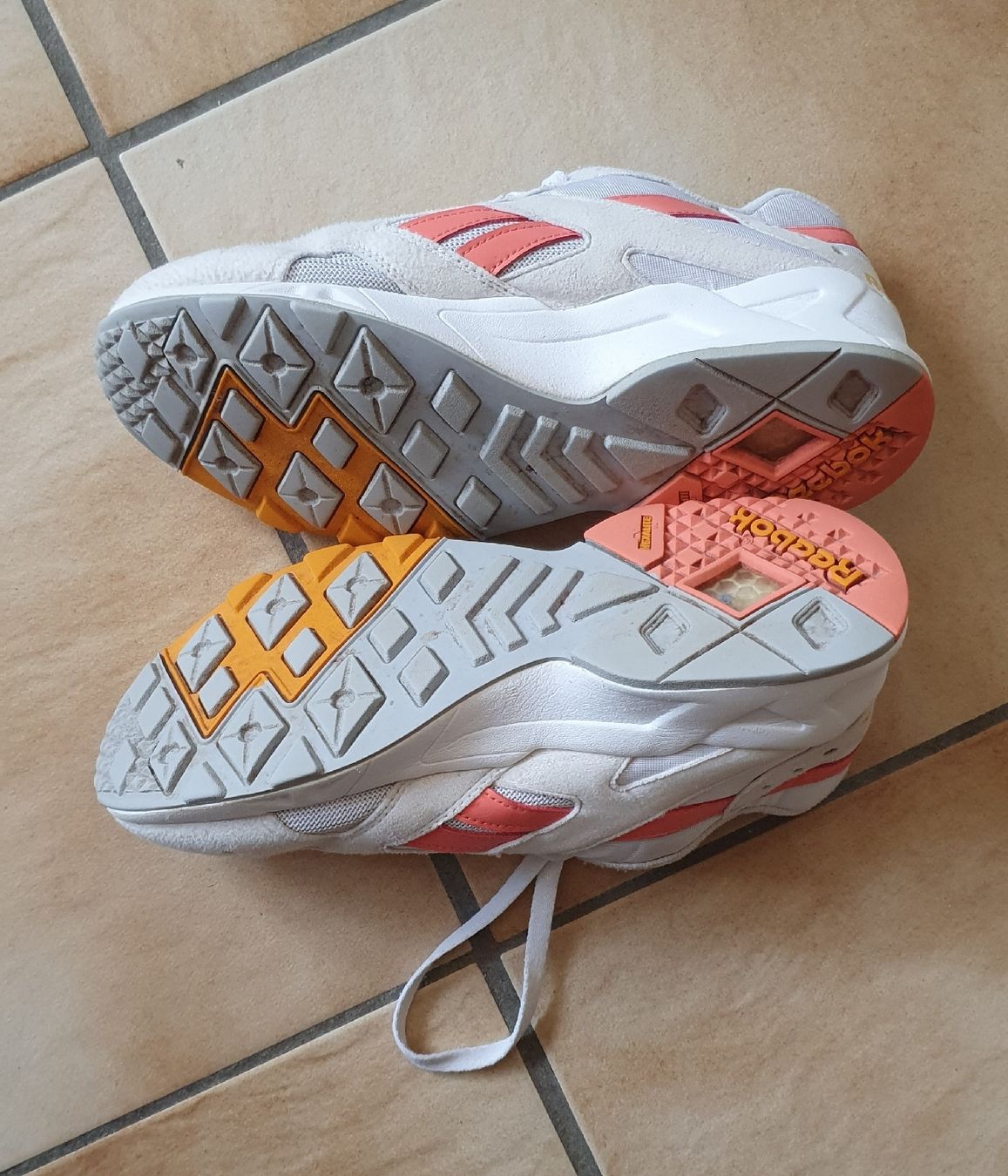 Reebok Damenschuhe: Reebok 40.5 – Gebraucht aus Erde von zakleblanc 1