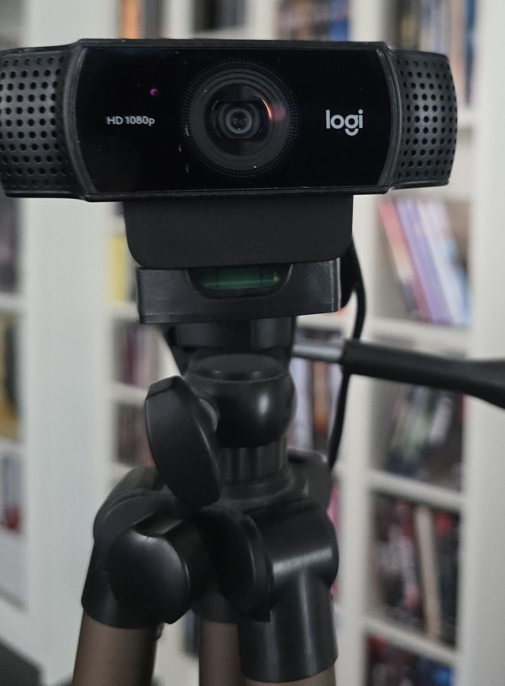 Logitech Webcam: Logitech Webcam HD 1080p auf Stativ – Usato da Kaisten venduto da Snert1 2