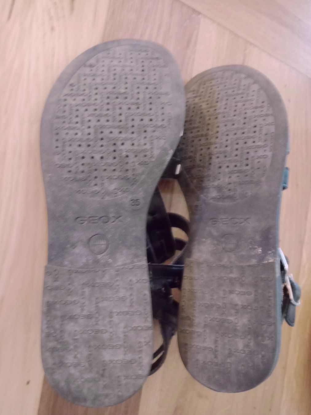 Geox Scarpe per ragazze: Geox Sandalen, schwarz, Gr. 35 – Usato da Castel San Pietro venduto da misha05 3