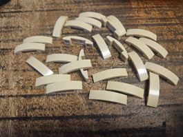 lego 93273 lot de 25 pièces Tan Slope, Curved 4 x 1 x 2/3