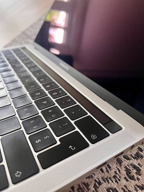 Notebook: Apple MacBook Pro 13, 2018, Silber – Usato da Riehen venduto da JonasFriesen 1