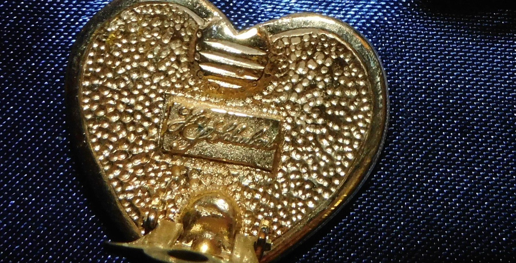Ketten: Schmuck-Collier mit passenden Ohrclips gemarkt – Gebraucht aus Sursee von 76 8