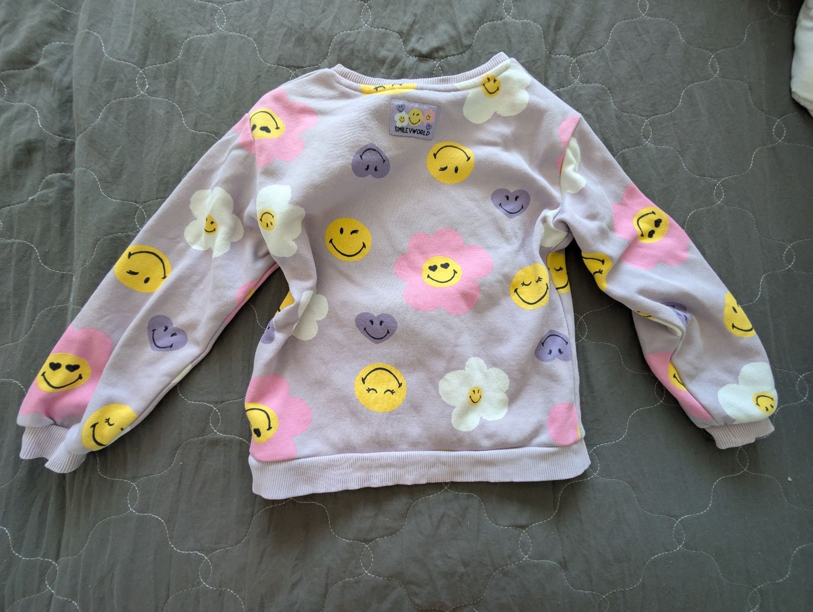 Pulls et sweat-shirts: Pullover Smiley World lila Grösse 116cm – D'occasion à Buchs ZH par nudle10 2