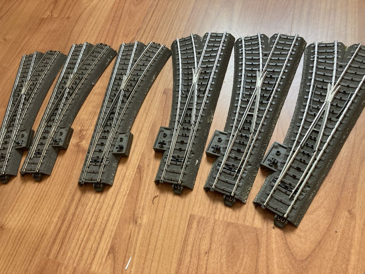 Märklin Modelleisenbahnen: Mörklin C Geleise je 3 Stk. 611/612 mit Motor und Decoder – Gebraucht aus Schönenwerd von Lichi 1