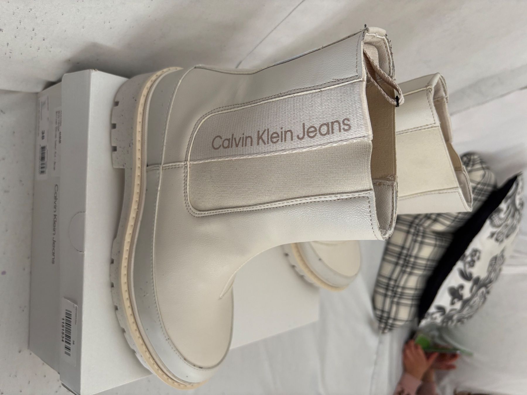 Calvin Klein Scarpe da donna: Stivaletti nuovi ck – Nuovo e nell'imballaggio originale da Davesco soragno venduto da Gaby230 2