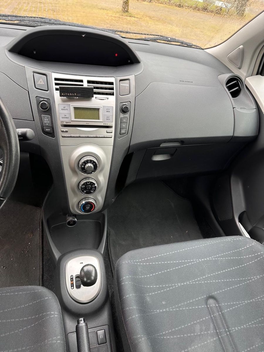 Toyota Autos: Toyota Yaris 1.33 – D'occasion à Niederurnen par stelu1991 4