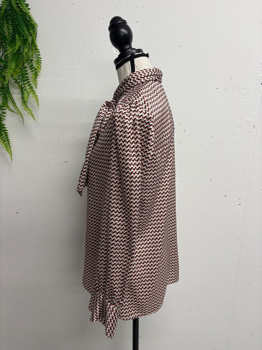 Massimo Dutti Blusen: Massimo Dutti Schluppenbluse Gr. 34/36 Print creme bordeaux – Neu (gemäss Beschreibung) aus Regensdorf von secondchancefashion 2