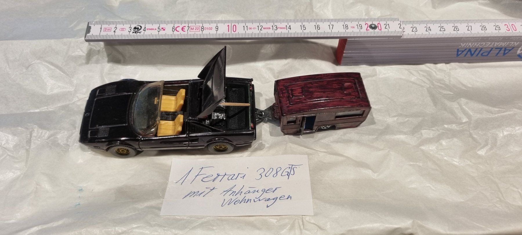 Ferrari Modellini d'auto: Modellauto Ferrari 308 GTS mit Wohnwagen – Usato da Lachen SZ venduto da LinDiscount 1