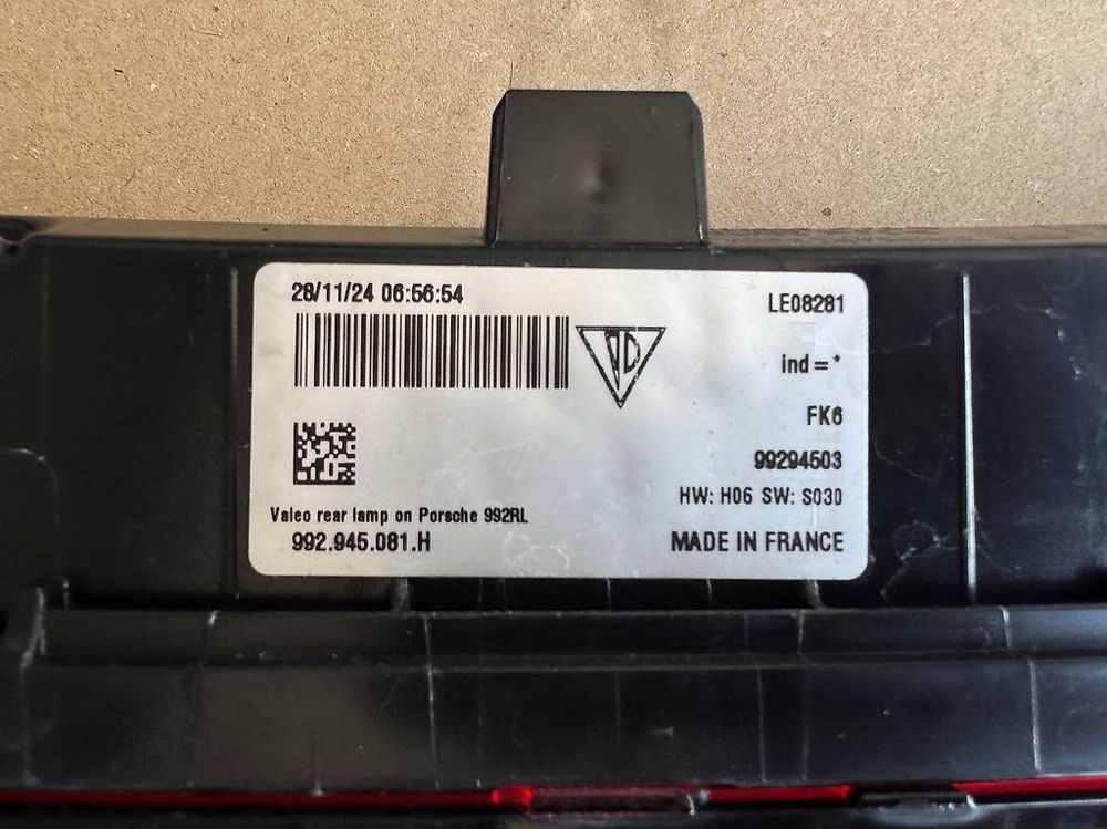 Porsche 992.2 rear light bar (Gebraucht) in Savosa für CHF 400 – nur ...