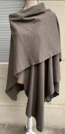 Superbe cape poncho BENETTON ouvert devant 60%laine t.S