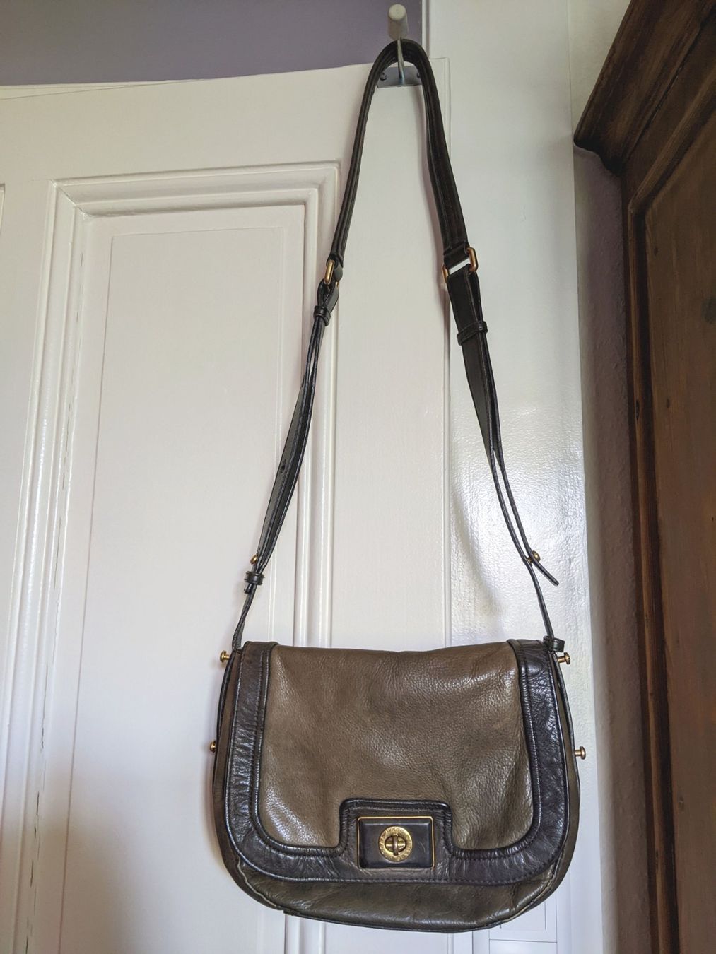 Marc Jacobs Borse da donna: MARC BY MARC JACOBS : Sac en cuir brun-vert – Usato da Petit-Lancy venduto da lilycerise 1