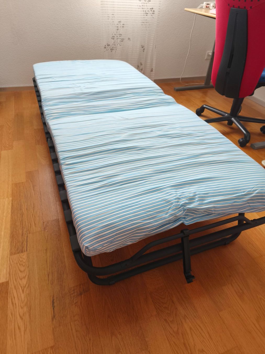 Letti: Klappbares Gästebett mit Matratze – Usato da Wallisellen venduto da Ricardo4104 1