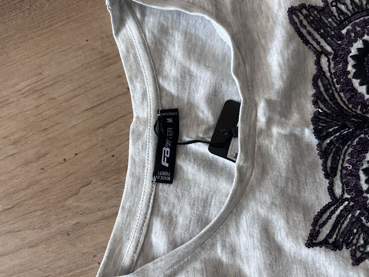 T-shirt: T-shirt – Nuovo e nell'imballaggio originale da Biel/Bienne venduto da Eri_25px 1