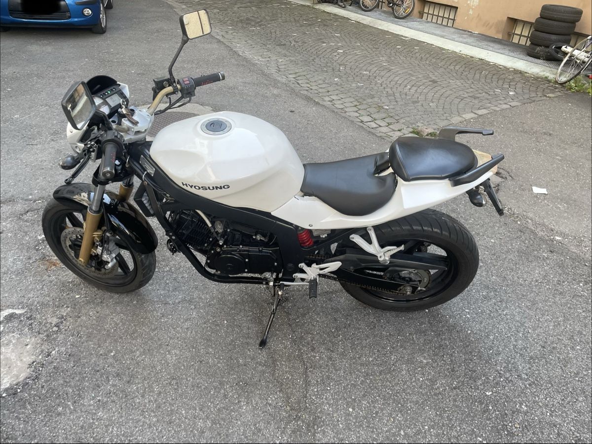 Hyosung Strada: Hysoung Comet GT 125 – Difettoso da Gossau SG venduto da noa_m92n 3