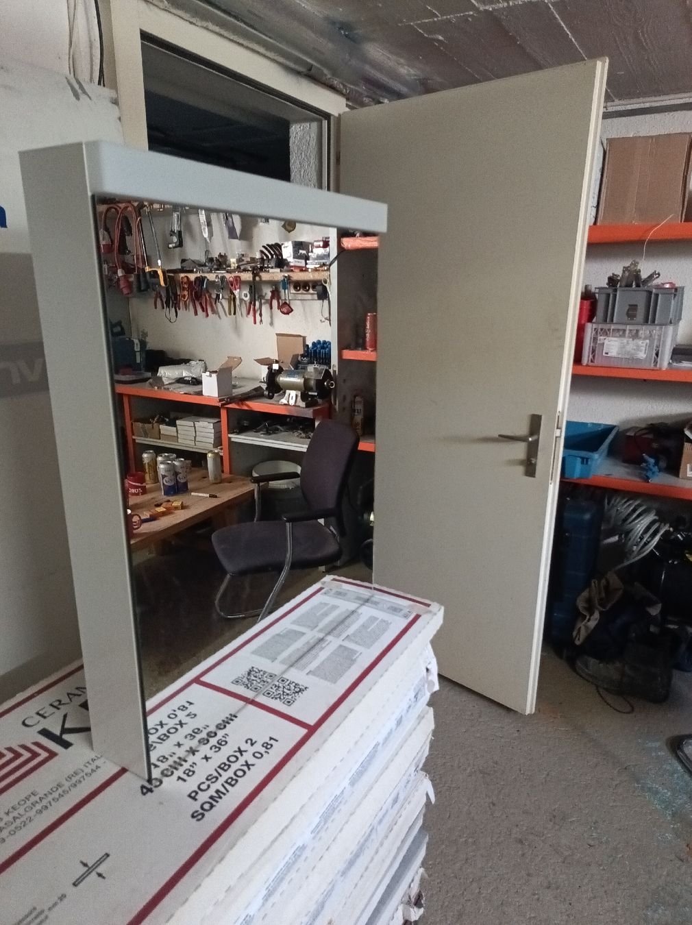 Armadietti a specchio: Schneider spiegelschrank  – Usato da Gebenstorf venduto da mphmontage