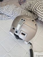 Skihelm mit Brille