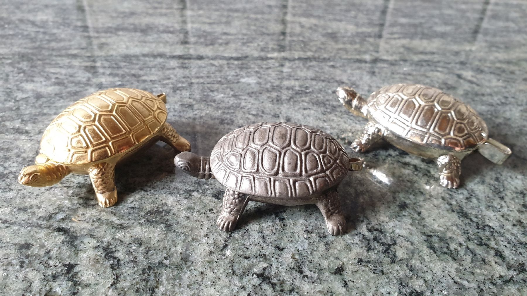 Tutte le decorazioni: METALL-SCHILDKRÖTEN – Usato da Wengi b. Büren venduto da Ot1000