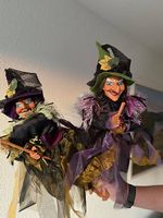 2 Halloween Hexe auf Besenstiel-Design zum hängen