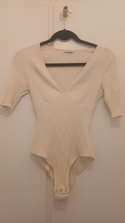 body Ysé