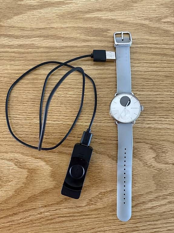Smartwatch: Withings Uhr mit Ladegerät – D'occasion à Zürich par sch_kqj7