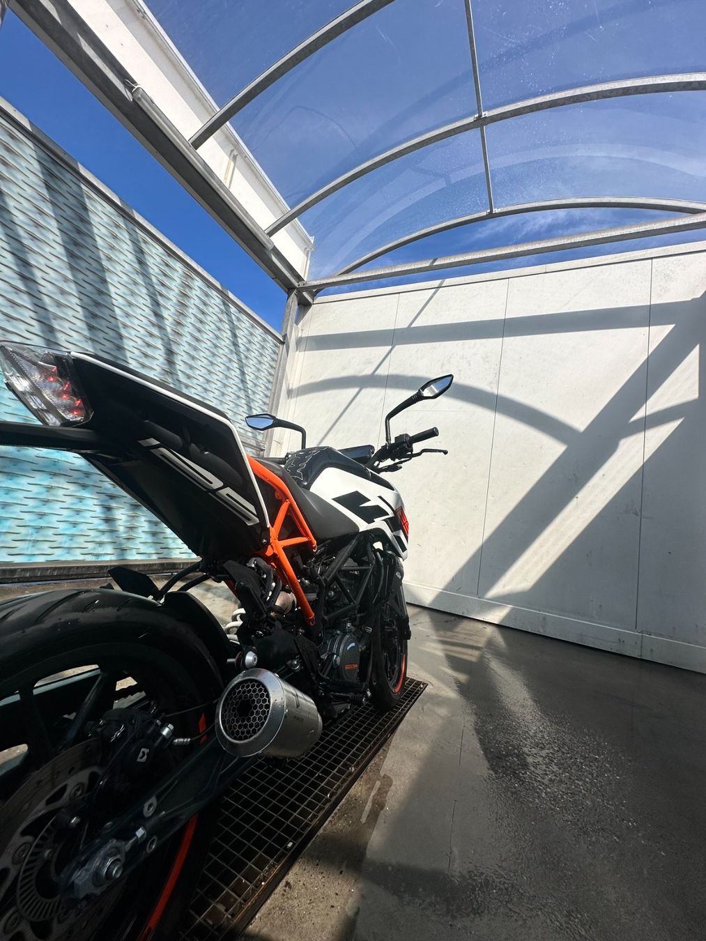 KTM Strada: KTM Duke 125 ABS – Usato da Spreitenbach venduto da Liddelfoot 3