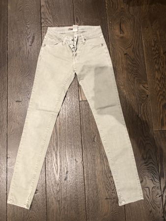 Damenjeans please