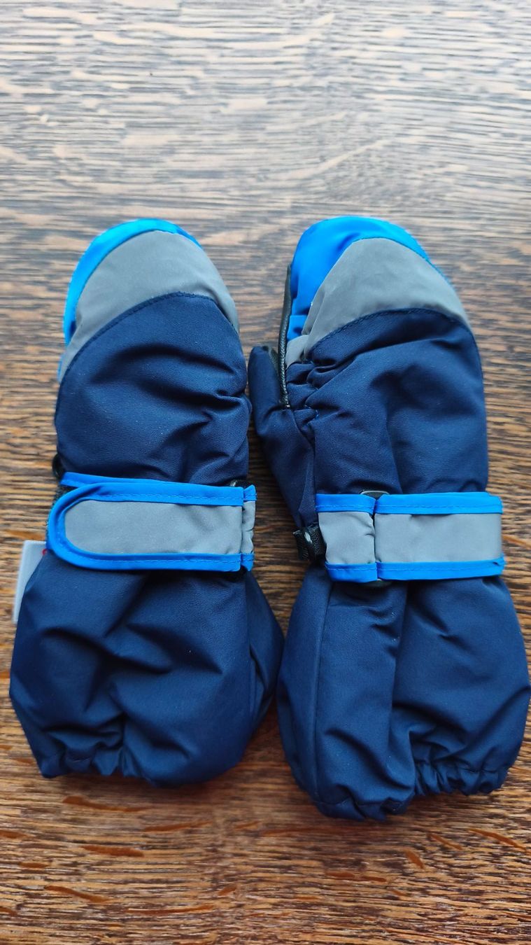 Gants: Skihandschuhe mit Reflektorstreifen – D'occasion à Steinhausen par par_zj7c