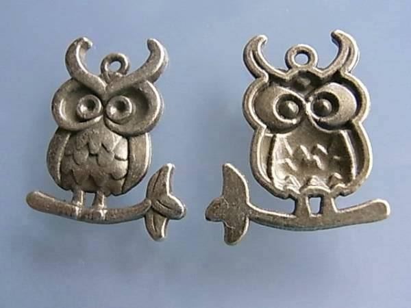 Ciondoli: Anhänger Eule bronze   23x20mm – Nuovo (secondo la descrizione) da Alpnachstad venduto da perlengaby 1