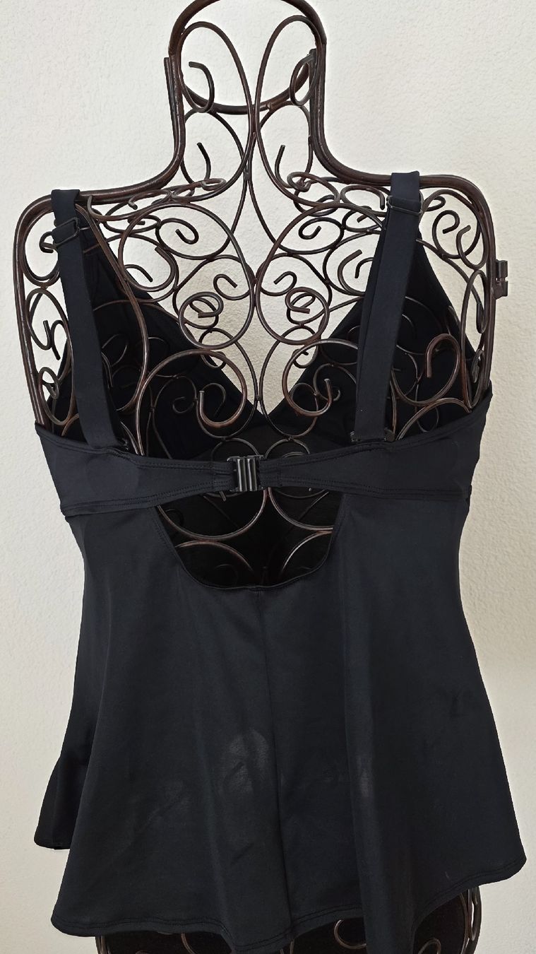 Costumi da bagno & Bikini:  2 stk Bikini Oberteil,Schwarz,Gr.XL – Nuovo (secondo la descrizione) da Frauenfeld venduto da Bleeddragon 1