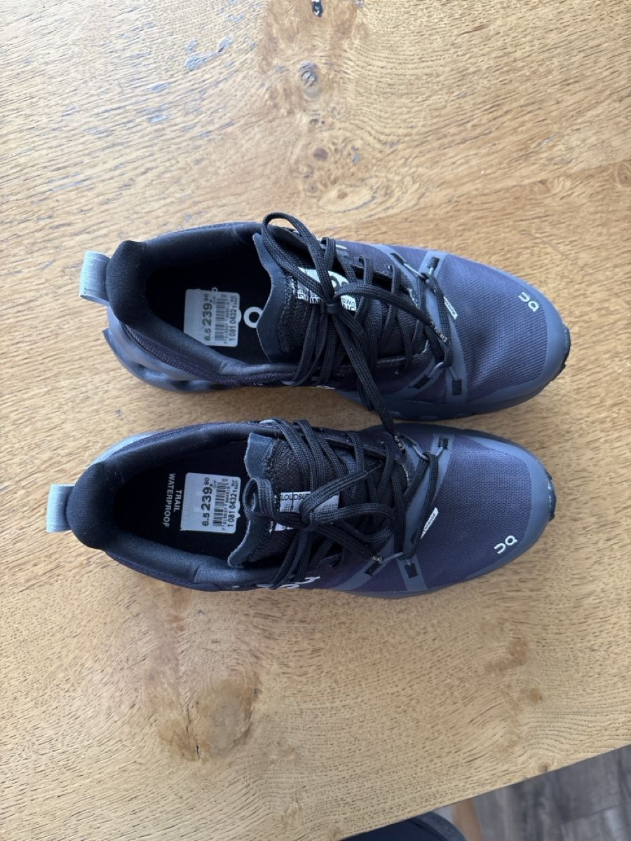 On Scarpe da donna: Neuer On Cloudsurfer 37.5 – Nuovo (secondo la descrizione) da Urnäsch venduto da Schuerli 1
