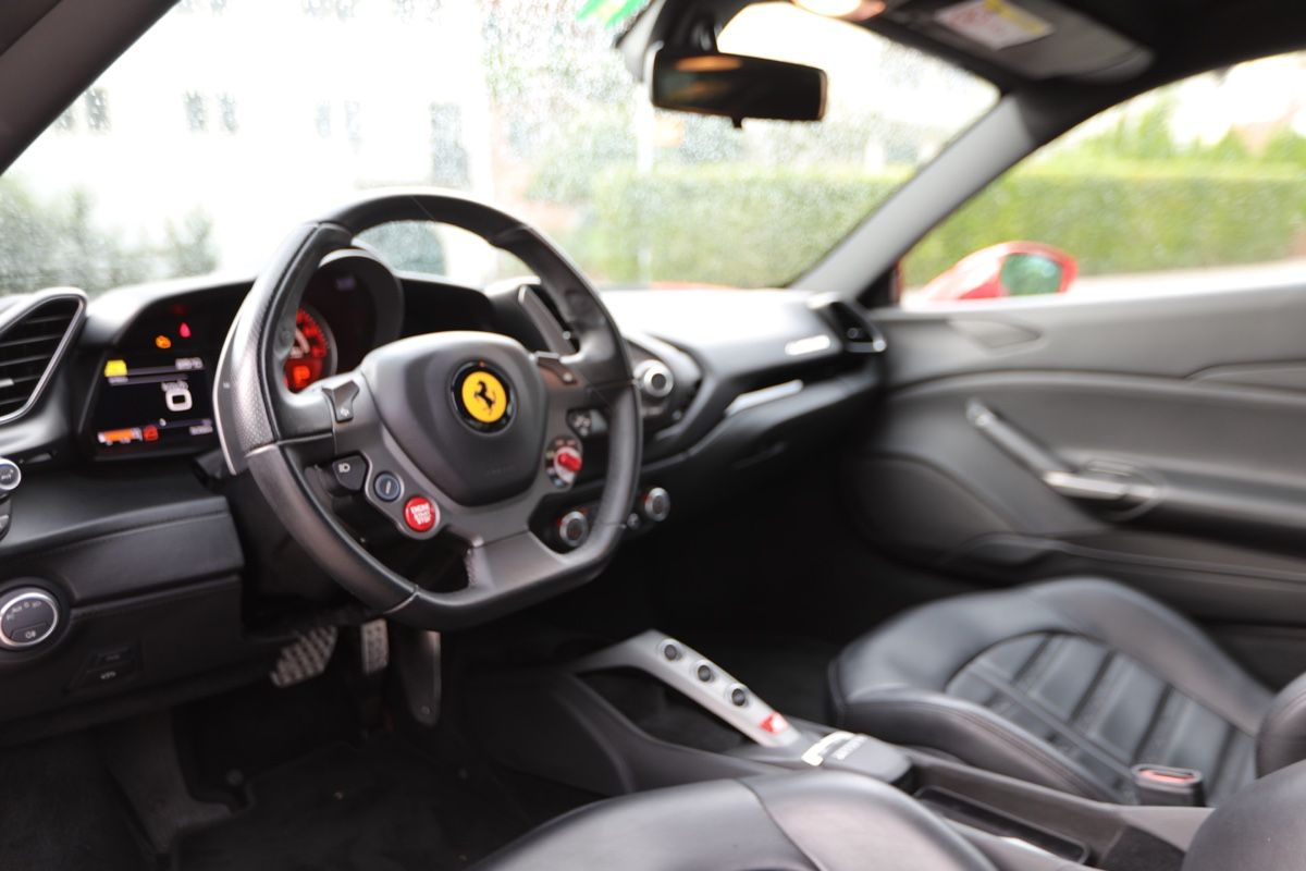 Ferrari Automobili: Ferrari 488 GTB, Top Zustand – Usato da Luzern venduto da Christian-07 9