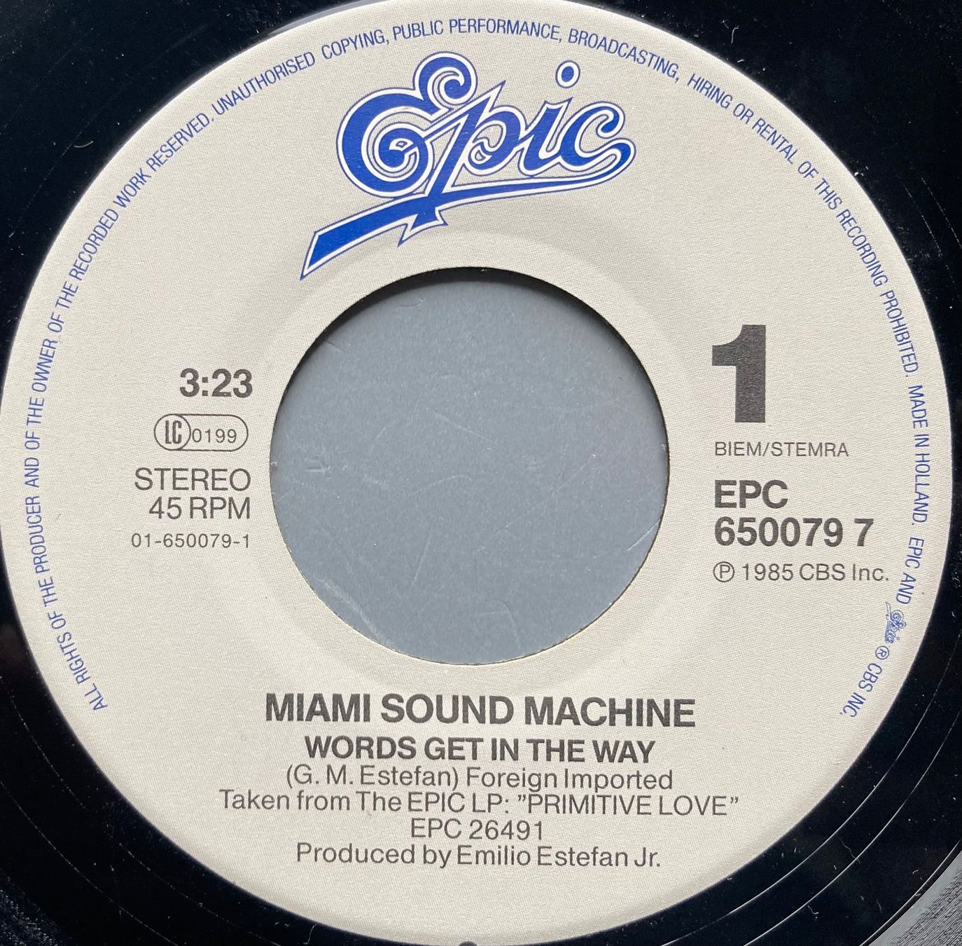 Dischi in vinile: MIAMI SOUND MACHINE - WORDS GET IN THE WAY – Usato da Poliez-Pittet venduto da Newtown-Records 2
