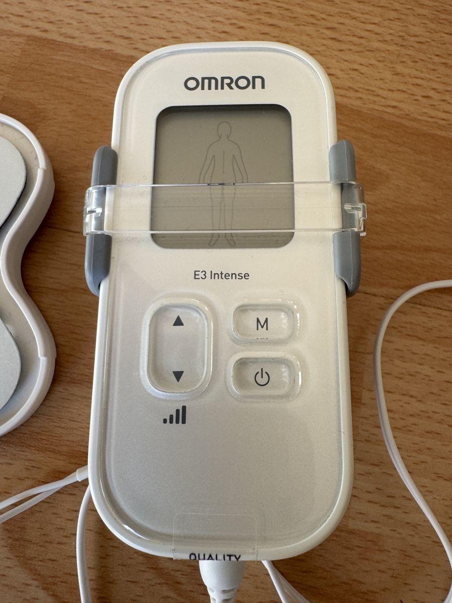 Omron Attrezzature mediche: Schmerztherapiegerät Omron E3 Intense – Usato da Zürich venduto da pilatus777 1