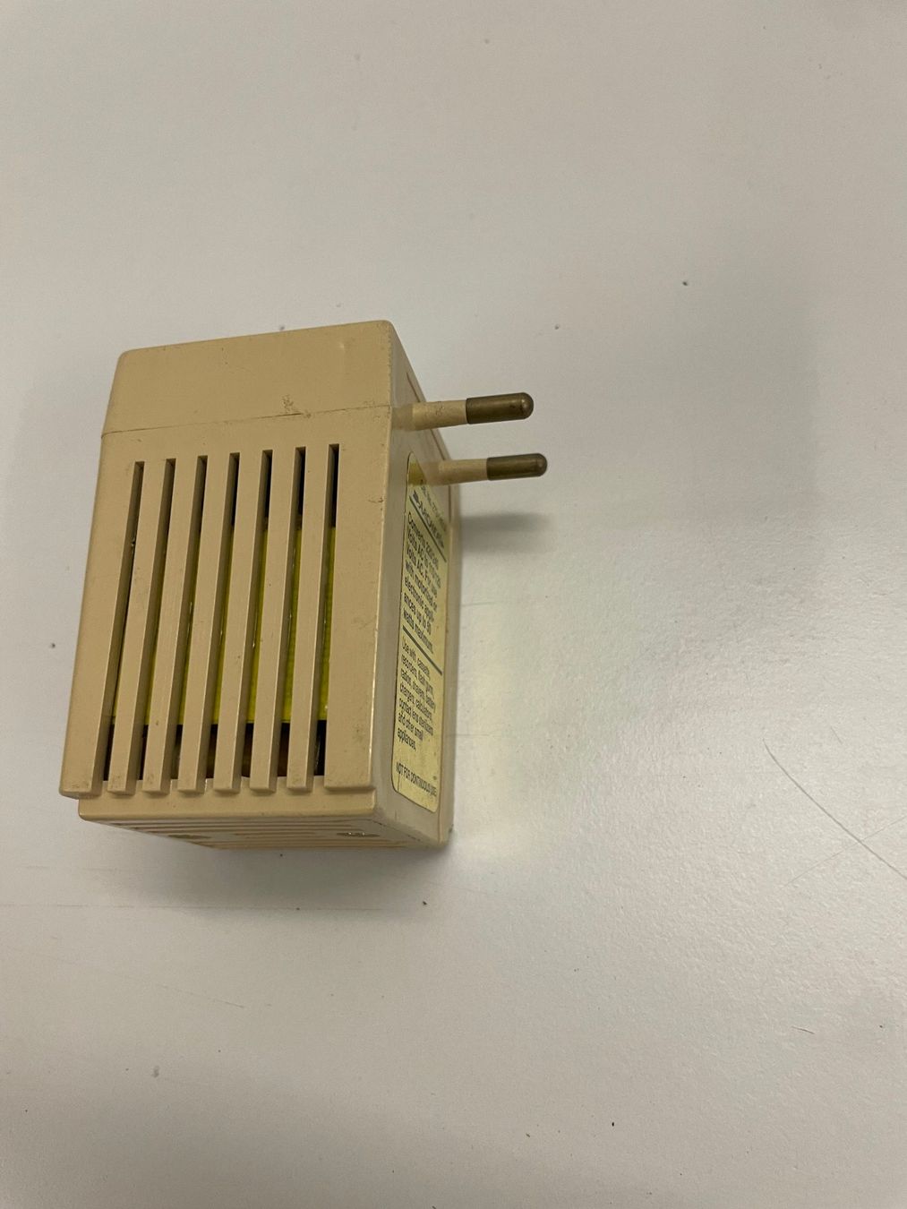 Convertitori: 3x transformateur 220 volts 110volts – Usato da La Croix (Lutry) venduto da netrajet 3