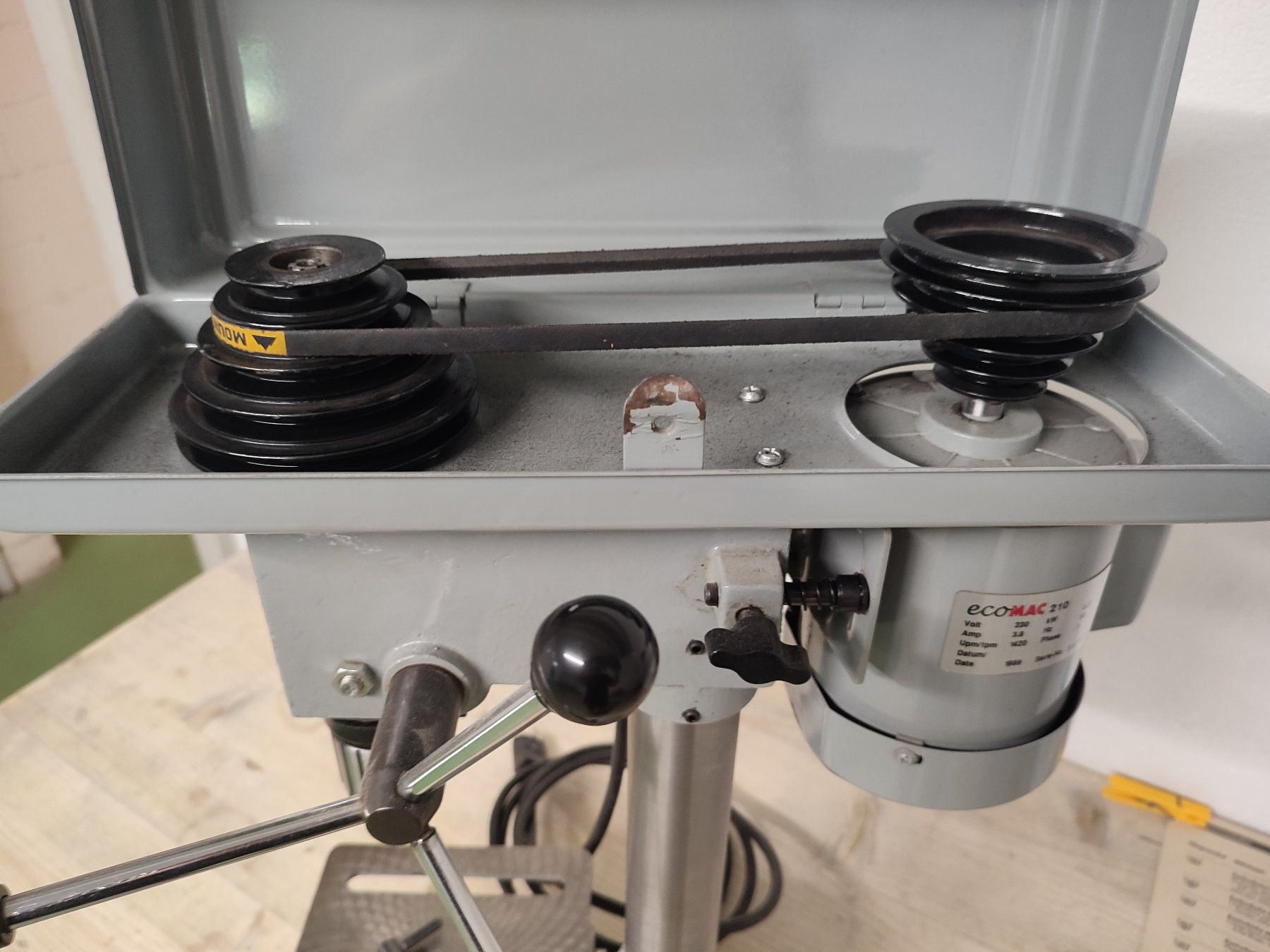 Bohrmaschinen: Tischbohrmaschine Ecomac 210 – Gebraucht aus Dübendorf von Rundum 3