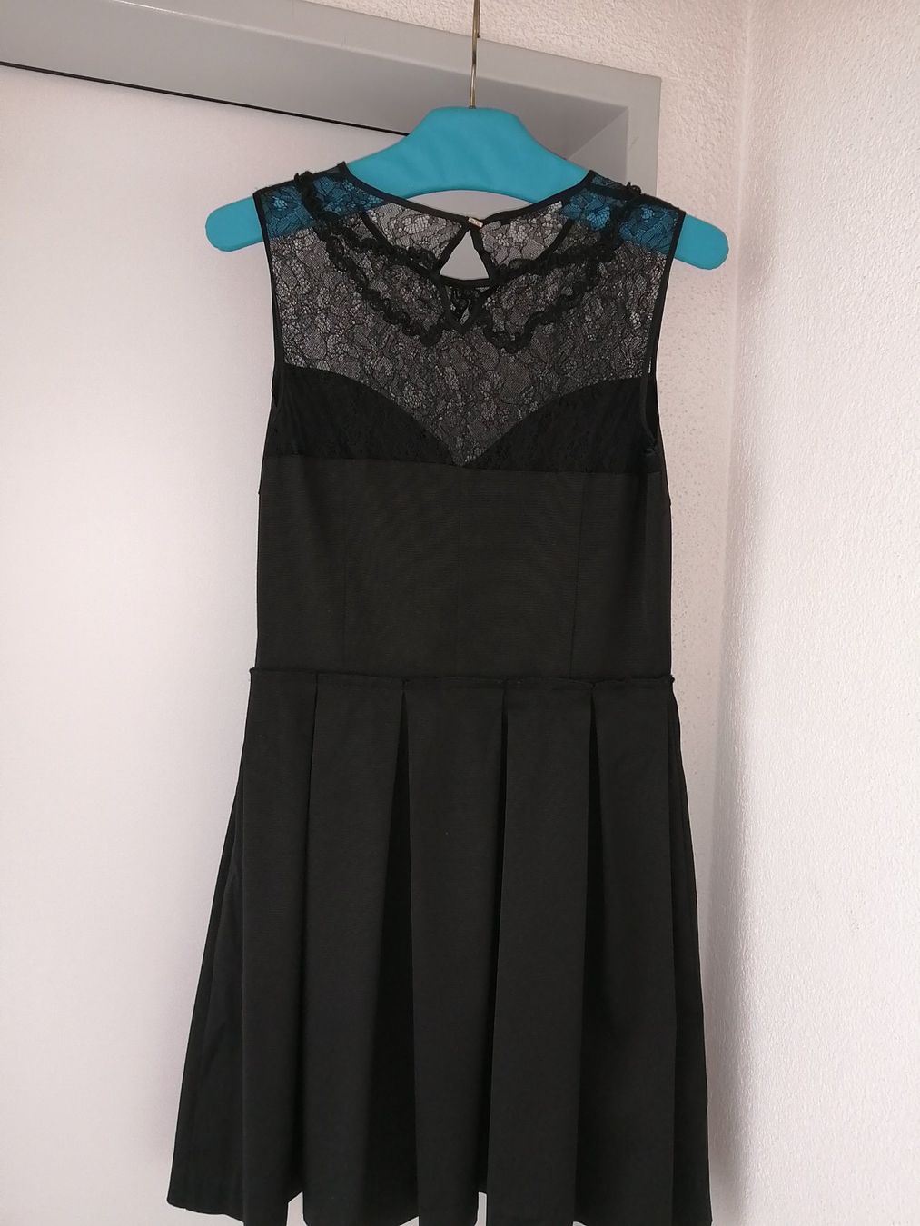 Kookai Kleider: Kleines schwarzes Kleid Kookaï size 38 – Gebraucht aus Buchrain von nat_pl5p 1