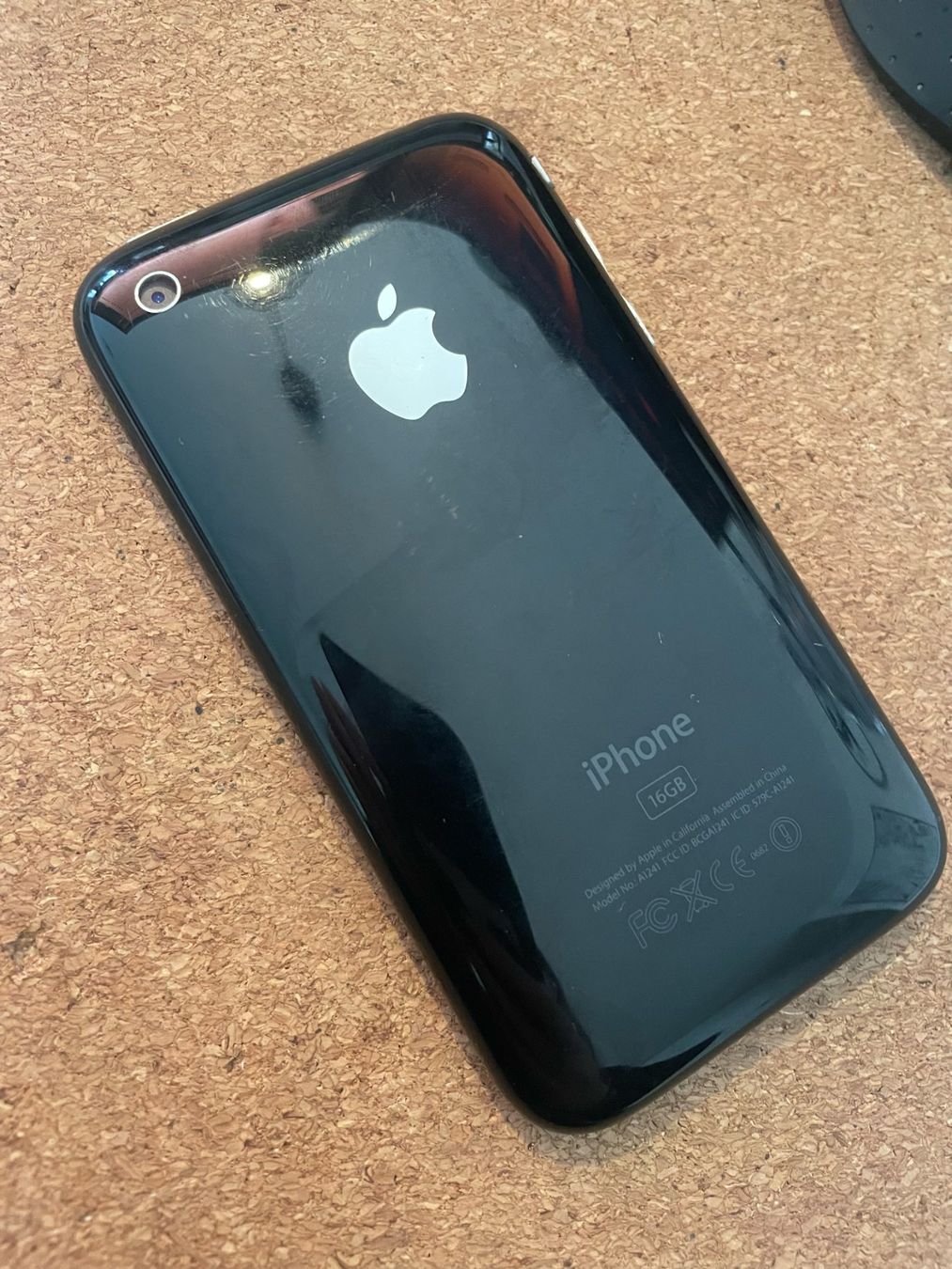 Apple Portables: Apple iPhone 1 (2007 / iPhone 2G) – D'occasion à Andelfingen par maisens 2