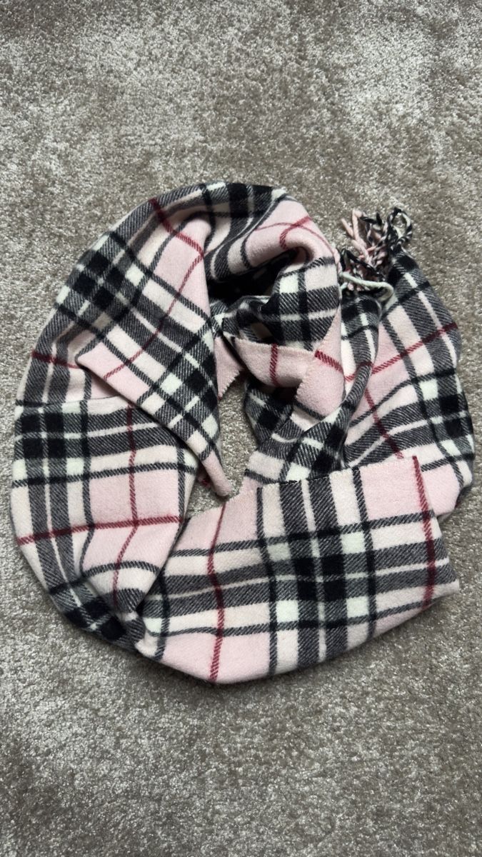 Foulard & Sciarpe: Salangane écharpe 100% lambswool – Wollschal Rose – Usato da Vuippens venduto da Anna_as 3